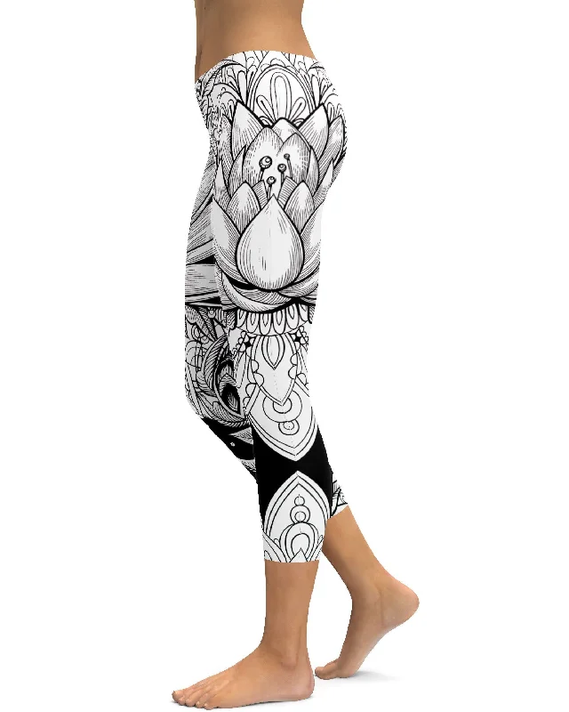 B&W Lotus Capris