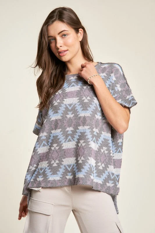 Davi & Dani High-Low Geometric Round Neck Knit Top