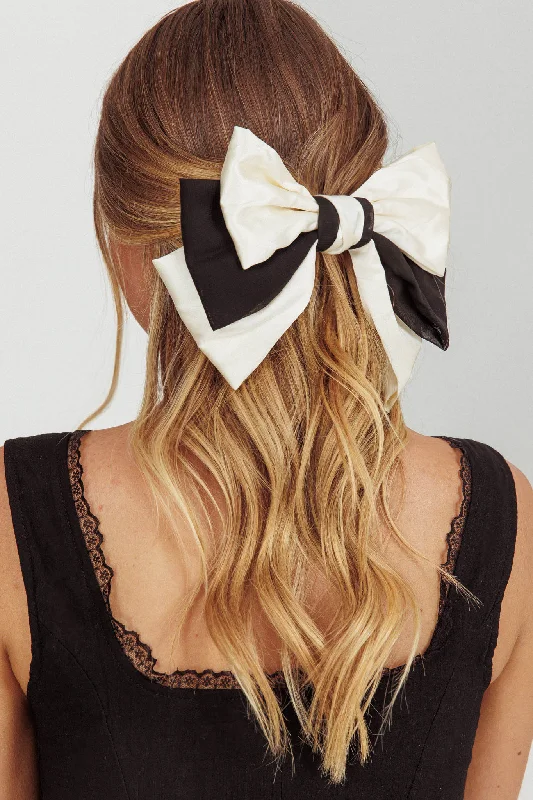 Chi Chi Bow Hairclip Black